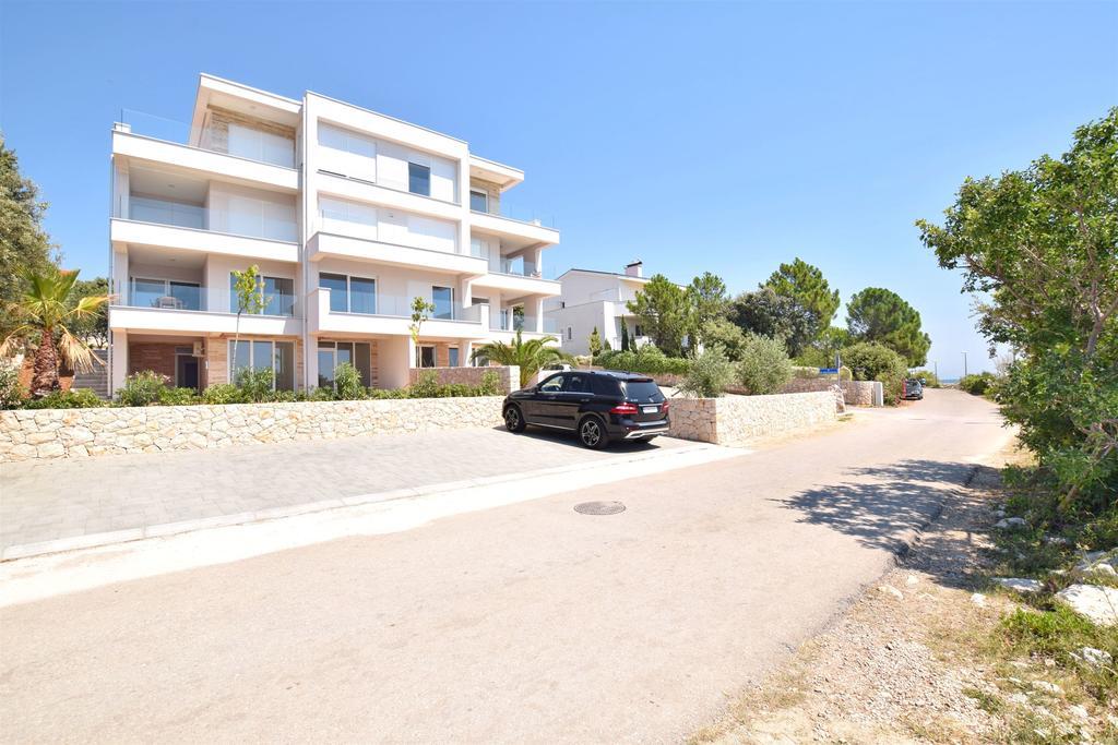 Apartments Branimir マンドレ エクステリア 写真