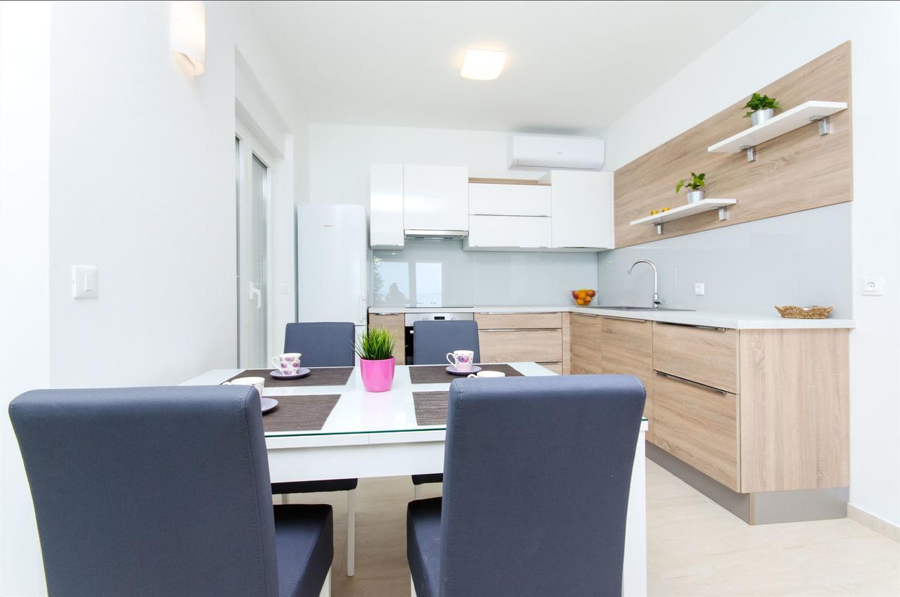 Apartments Branimir マンドレ エクステリア 写真